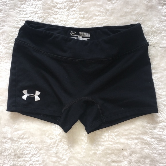 Under Armour Other - Under Armour Girls Fitted Shorts
